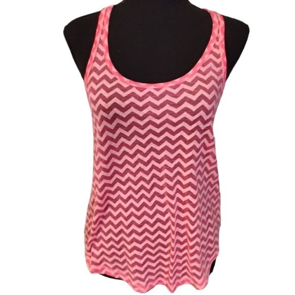 Hot Pink Herringbone Pattern Tank Top Small - Picture 1 of 4